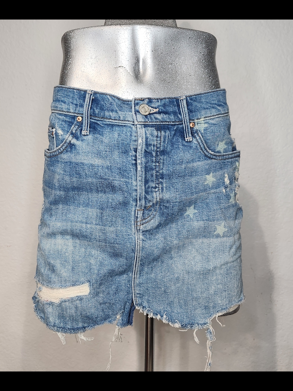 MOTHER Vagavond  Blue Denim American Flag Mini Skirt with Faded Wash Fray Stars.